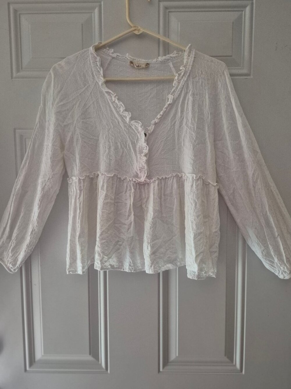 Crop Top White. Altard State, medium, long sleeve,Boho.